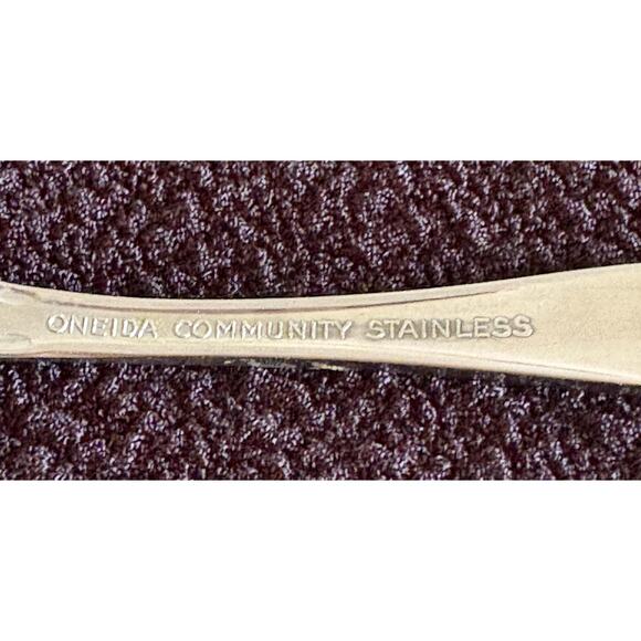 Oneida Community Chatelaine Stainless Flatware one Sugar Spoon  One Butter Knife - Picture 6 of 10